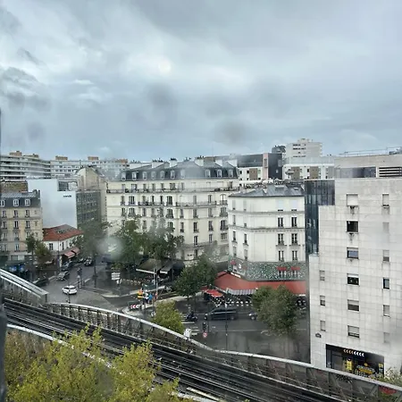 Apartment Sunshine Near Eiffel Tower Paris
